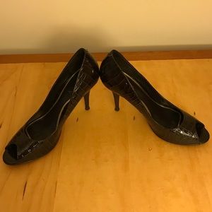 Ralph Lauren Brown Snakeskin Peep Toe 4” heels